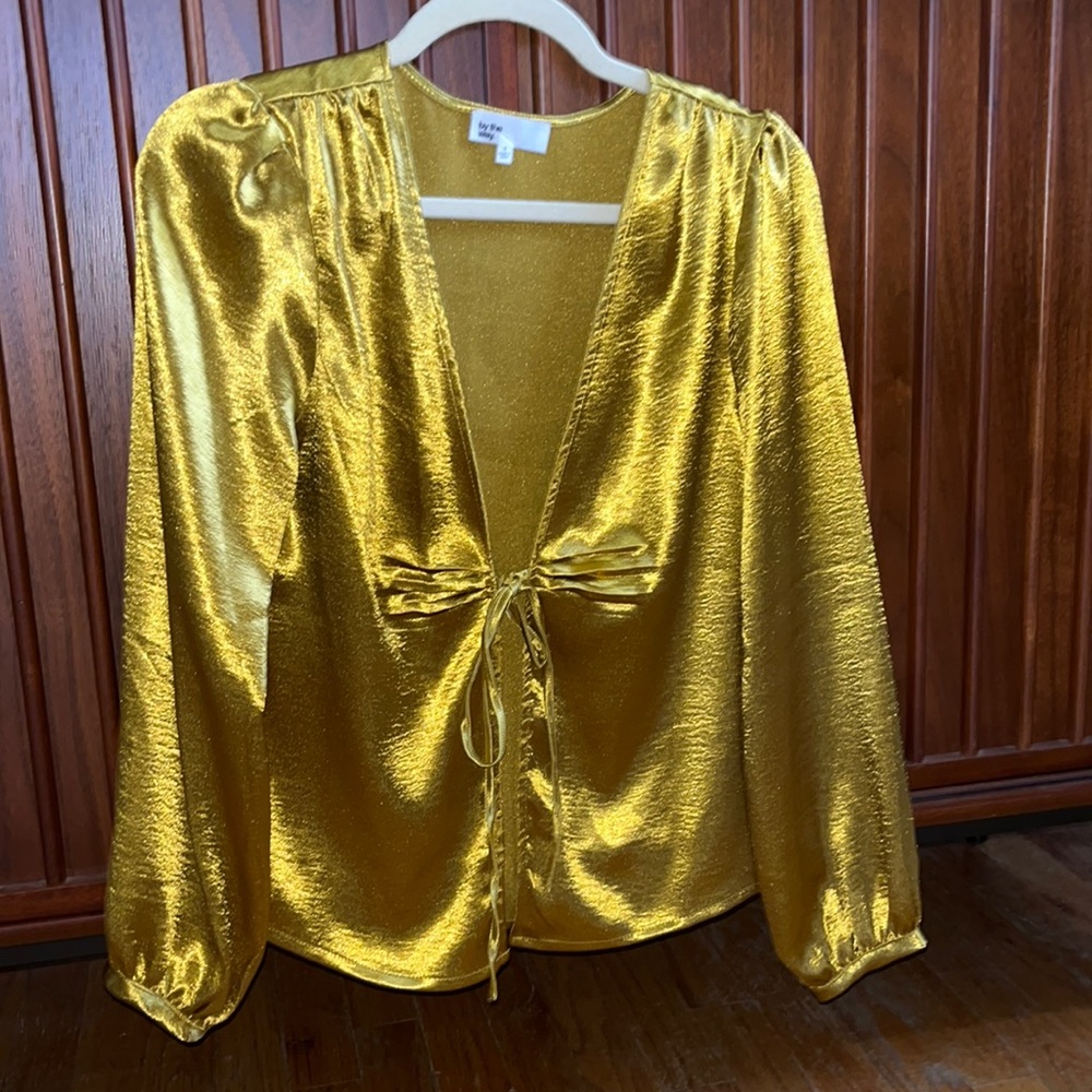 by the way size small top